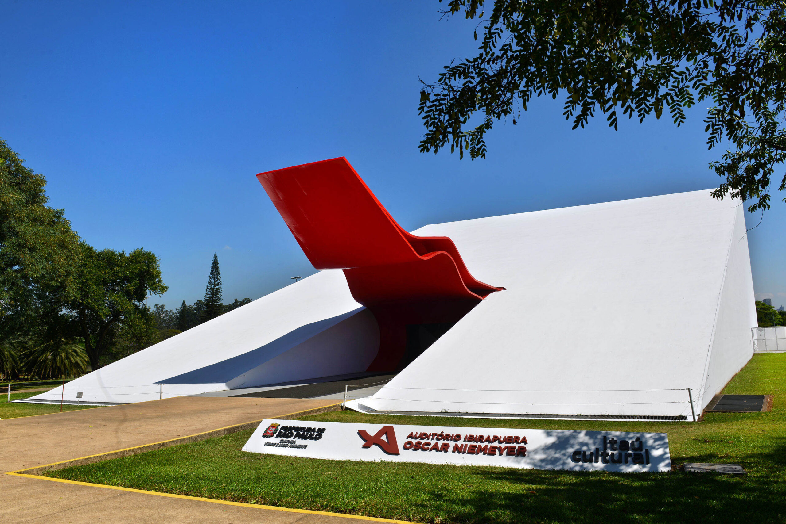 Ibirapuera audithorium Architecture Tour